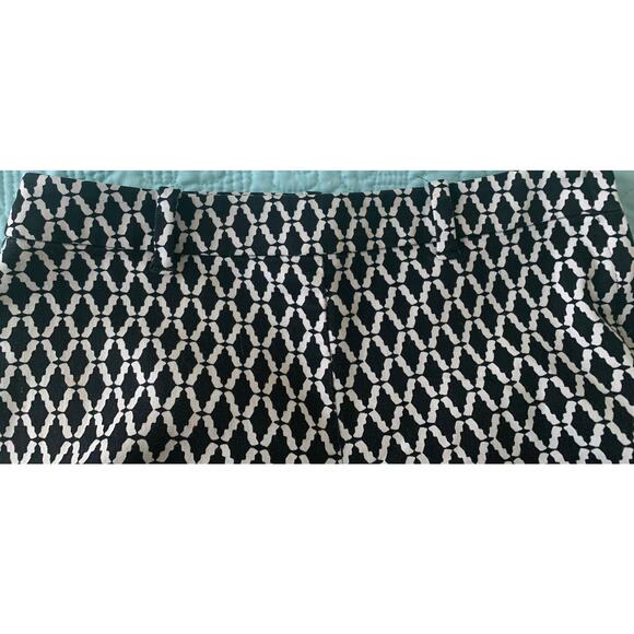 H&M MID RISE LEGGINGS, WOMENS, 2, BELT LOOPS, STRAIGHT LEG, BLACK & WHITE - Picture 4 of 10